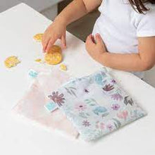 Cargar imagen en el visor de la galería, Bumkins - Bolsa para snack grande Floral