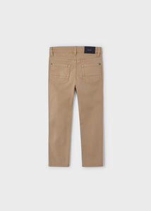 Pantalón slim fit caqui