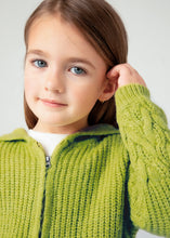 Cargar imagen en el visor de la galería, Cardigan tricot citronela
