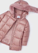 Cargar imagen en el visor de la galería, Chaquetón nacarado rosado 4 años
