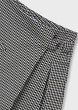 Cargar imagen en el visor de la galería, Falda pantalón pata gallo negro

