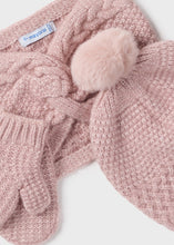 Cargar imagen en el visor de la galería, Set gorro bufanda y guantes pétalo
