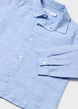 Cargar imagen en el visor de la galería, Camisa lino celeste
