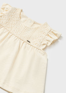 Conjunto bermuda combinada guipur garbanzo