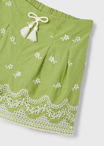 Falda short bordado verde manzana