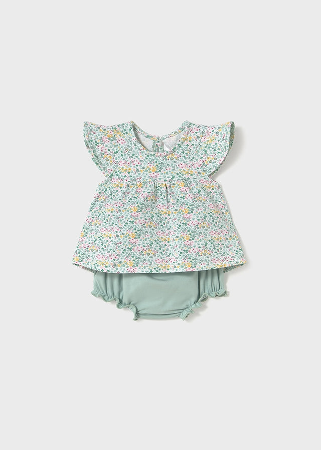 Conjunto punto florecitas Jade