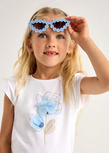 Cargar imagen en el visor de la galería, Camiseta flor cielo 8 años
