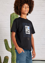 Cargar imagen en el visor de la galería, Polo geometric coast Negro
