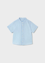 Cargar imagen en el visor de la galería, Camisa lino Celeste
