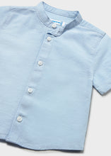 Cargar imagen en el visor de la galería, Camisa lino Celeste
