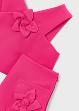 Cargar imagen en el visor de la galería, Conjunto bermuda crepé flores Clavel
