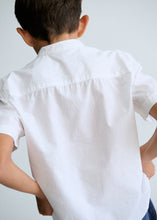 Cargar imagen en el visor de la galería, Camisa cuello mao Blanco
