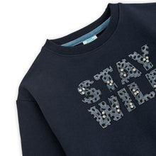Cargar imagen en el visor de la galería, Polera "Stay Wild" azul
