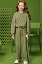 Cargar imagen en el visor de la galería, Conjunto buzo &quot;Amazing&quot; verde
