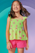 Cargar imagen en el visor de la galería, Conjunto short top flores verdes
