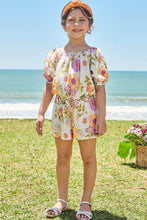 Cargar imagen en el visor de la galería, Conjunto short + blusa flores crudo
