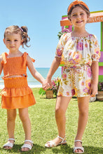 Cargar imagen en el visor de la galería, Conjunto short + blusa flores crudo
