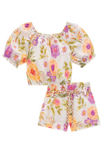 Cargar imagen en el visor de la galería, Conjunto short + blusa flores crudo
