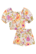 Cargar imagen en el visor de la galería, Conjunto short + blusa flores crudo
