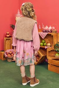 Vestido jardín + chaleco rosa