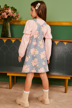 Cargar imagen en el visor de la galería, Set jumper flores celeste
