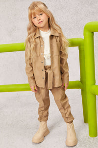 Pantalón polipiel camel