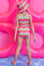 Cargar imagen en el visor de la galería, Ropa de baño + gorro arcoiris
