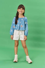 Cargar imagen en el visor de la galería, Conjunto short y blusa Flores
