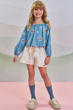 Cargar imagen en el visor de la galería, Conjunto short y blusa Flores

