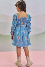 Cargar imagen en el visor de la galería, Vestido flores bordadas Celeste
