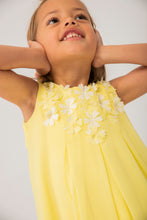 Cargar imagen en el visor de la galería, Vestido gasa flores 2 años
