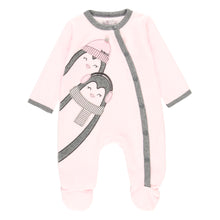 Cargar imagen en el visor de la galería, Pelele terciopelo pinguinos rosa baby
